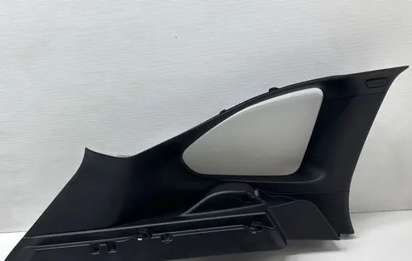 BMW X1 F48 F49 (D)pillar trim (top) 51437332819
