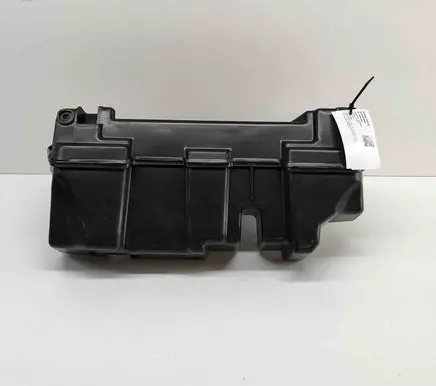 Audi A4 S4 B9 8W Subwoofer speaker 8W9035382D