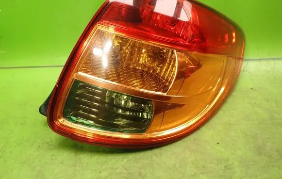 Suzuki SX4 Rear/tail lights 22016684