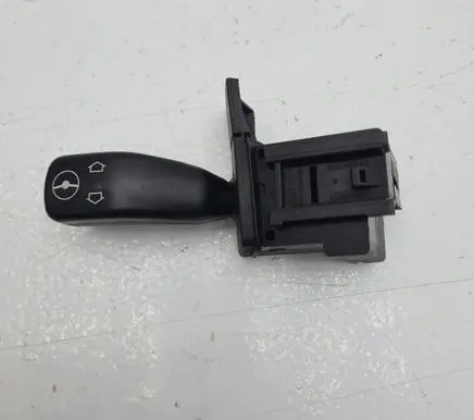 BMW 5 E39 Steering wheel adjustment switch 8373901 LK01800000