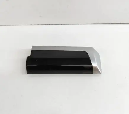 Dashboard glove box trim