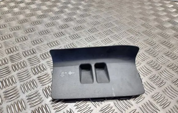 Mercedes-Benz B W245 Other trunk/boot trim element A1696940133 172033