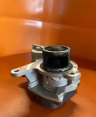 Volkswagen Tiguan EGR valve 05L131501MV110 05L131501MV 05L131501