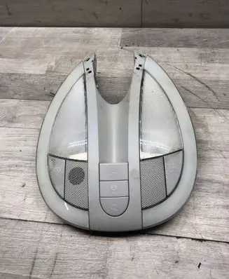 Mercedes-Benz E W211 Front seat light A2118207101 2JM00942343 0025561142
