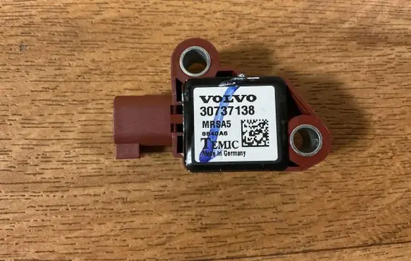Volvo V50 Airbag deployment crash/impact sensor 30737138