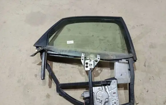 Audi A4 S4 B5 8D Rear door window/glass frame 8D0839400A