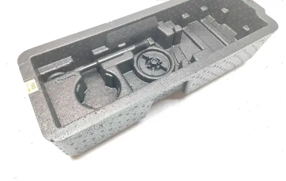 KIA Stonic Tool box 09149H8800