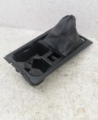 Opel Astra L Gear shifter surround trim plastic 98411469XU