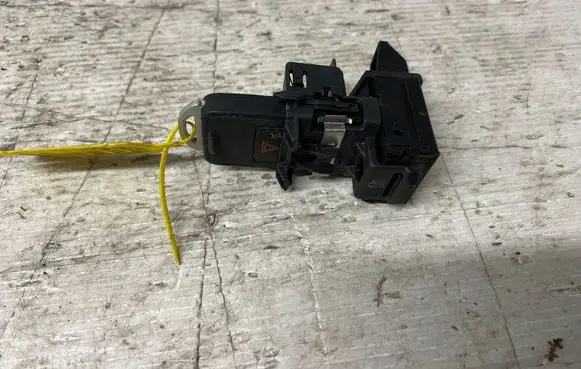 Volvo XC60 Ignition lock 28227917