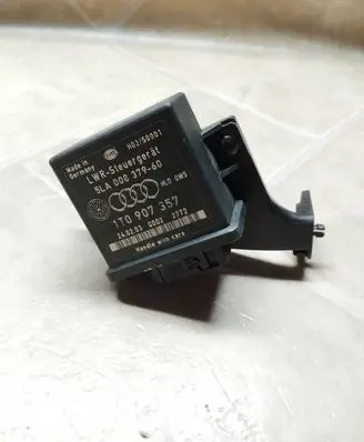 Volkswagen Touran I Light module LCM 1T0907357 H03S0001 5LA00837960