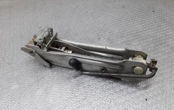 Audi A3 S3 8L Lift Jack 8L0011031A