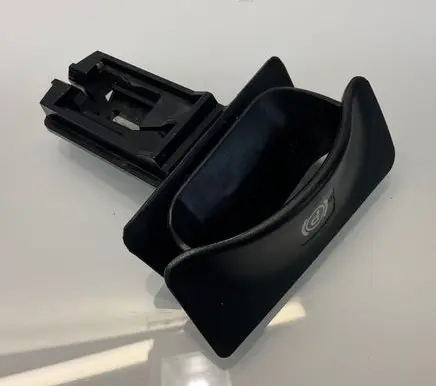 Mercedes-Benz E W211 Hand brake release handle 2114200077 70050100 A2114200077