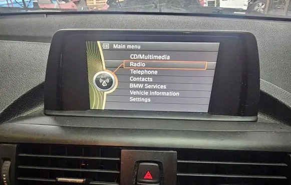 BMW 1 F20 F21 Screen/display/small screen 9299268