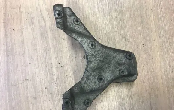 BMW 4 F32 F33 Engine mounting bracket 6788616 13807410