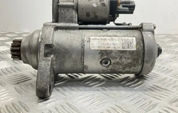 Volkswagen Golf VII Starter motor 02Z911024L