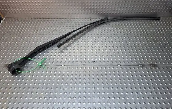 Ford B-MAX Front wiper blade arm S26372241 AV1117526AE