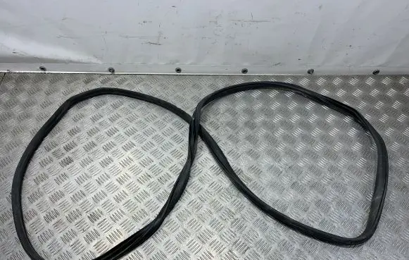 Subaru Ascent Front door rubber seal