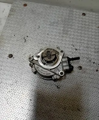 Citroen C4 Cactus Vacuum pump 40016750