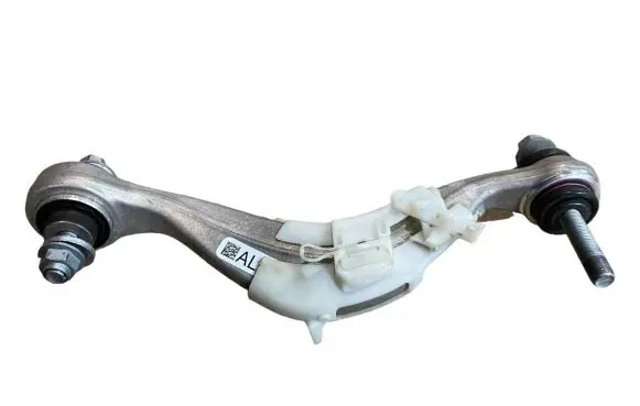Rear control arm
