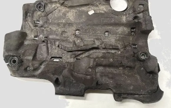 Volkswagen Golf VI Engine cover (trim) 03L103925N