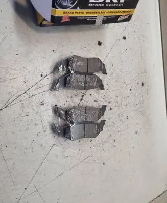 Chrysler PT Cruiser Brake pads (rear) 