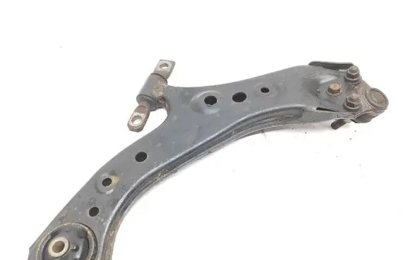 Toyota RAV 4 (XA50) Front lower control arm/wishbone