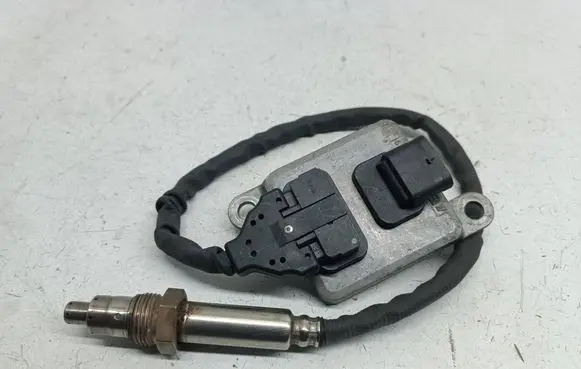 Mercedes-Benz Sprinter W906 Lambda probe sensor A0009050008 0009050008