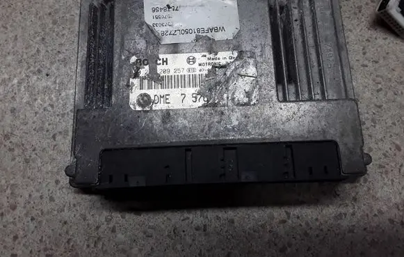 BMW X5 E70 Engine control unit/module 7576551 7578456 0261209257