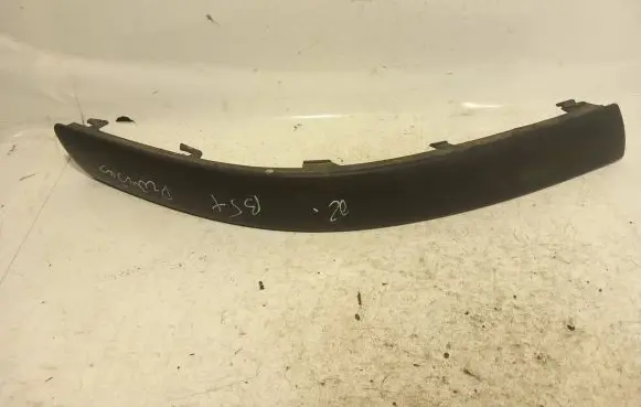 Volkswagen PASSAT B5.5 Front bumper splitter molding 3B0807718D