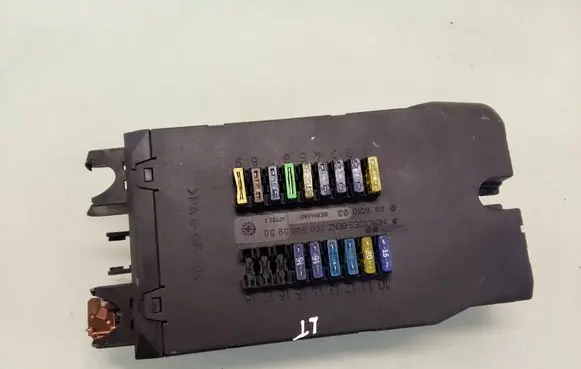 Volkswagen II LT Fuse module 0005400950 08501003