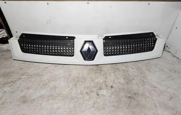 Renault Master II Front grill 8200233765