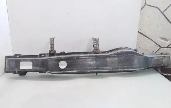Hyundai i30 Front bumper cross member