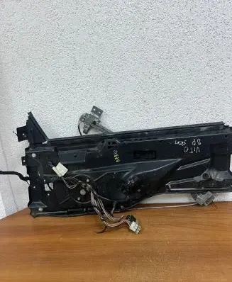 Mercedes-Benz Vito Viano W638 Front door window regulator with motor 638440420 D7982