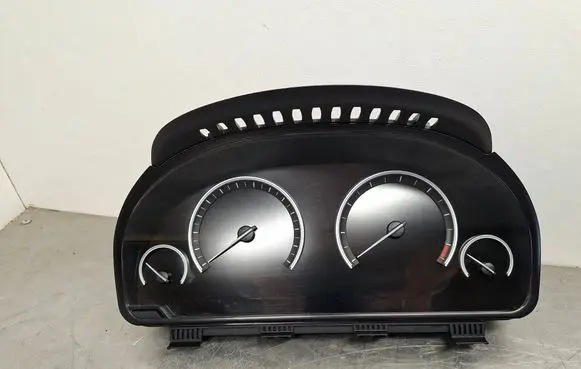 BMW X5 F15 Speedometer (instrument cluster) 8795235 17388410 0263726505