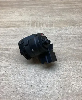 Opel Zafira B Ignition lock contact 90505912