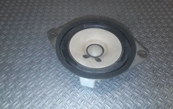 Toyota Aygo AB10 Front door speaker 861600H010