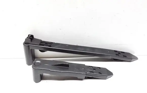 Volvo XC60 Headlight/headlamp mounting bracket 30763155 30763154