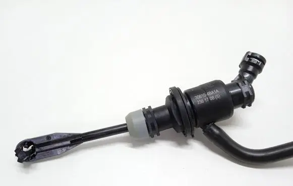 Renault Kadjar Clutch slave cylinder 306104BA1A 23617085