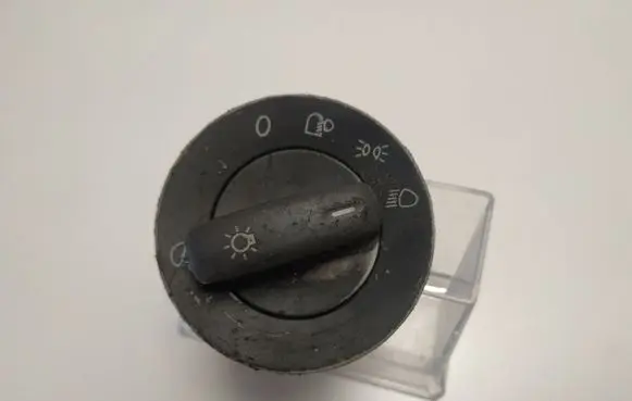 Volkswagen Golf V Light switch 1K0941431
