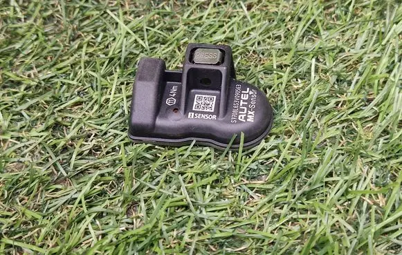 BMW 5 G30 G31 G38 Tire pressure sensor 210167177
