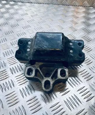 Audi A3 S3 A3 Sportback 8P Engine mount bracket