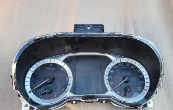 Nissan Navara D23 Speedometer (instrument cluster) 