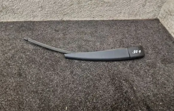 BMW X5 G05 Rear wiper blade arm 7442095 7442093 7442099