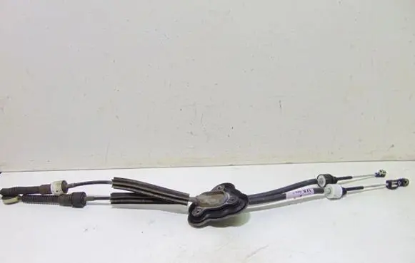 Renault Megane I Gear shift cable linkage 