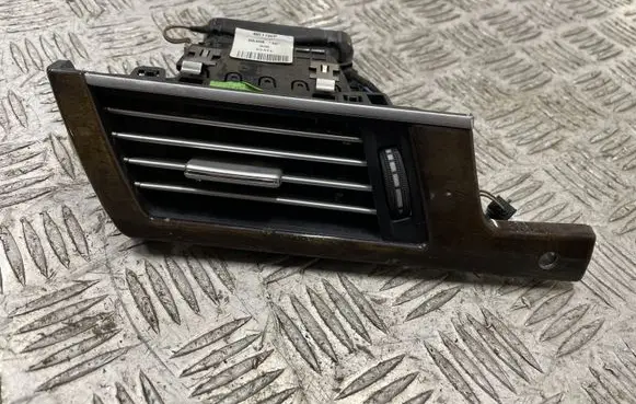 Mercedes-Benz E W212 Dashboard side air vent grill/cover trim A2128302654