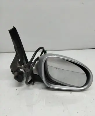 Volkswagen Golf Plus Front door electric wing mirror