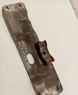 Cadillac CTS Gearbox mounting bracket