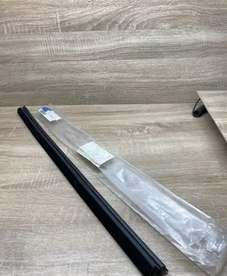Mercedes-Benz B W245 Rear door window/glass frame A1697352465