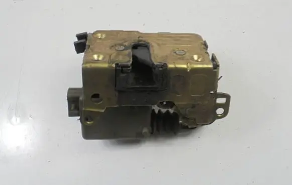 Renault Megane I Front door lock