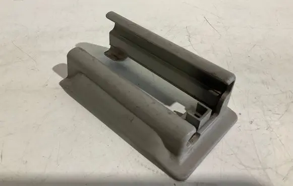 Mercedes-Benz E W211 Sliding door rail trim 2119190820